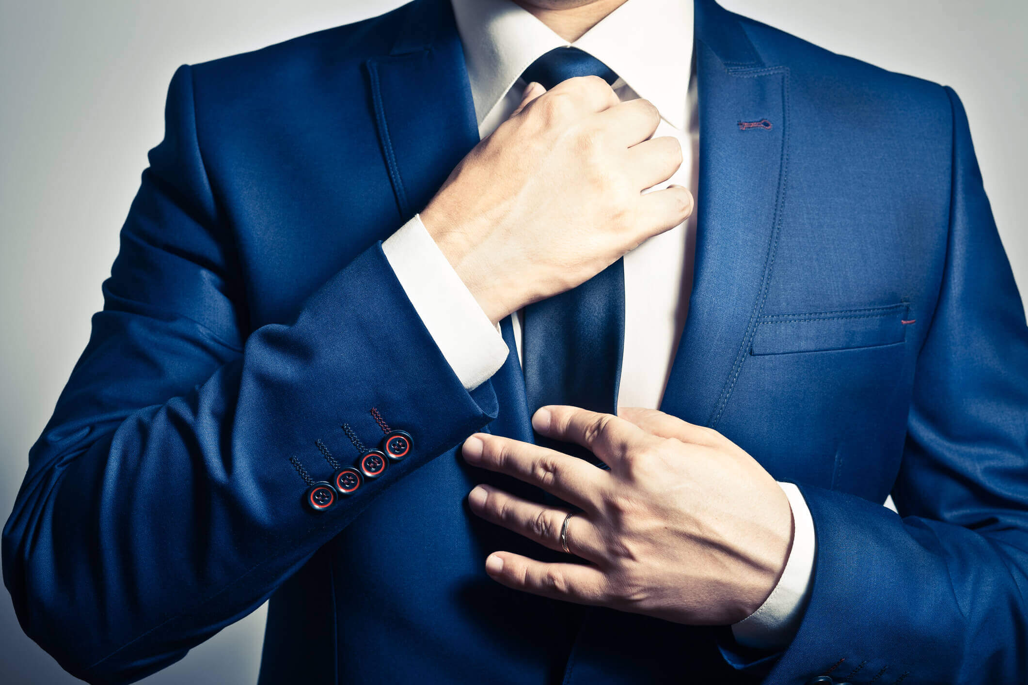 8 Dress Shirts That Don't Show Sweat