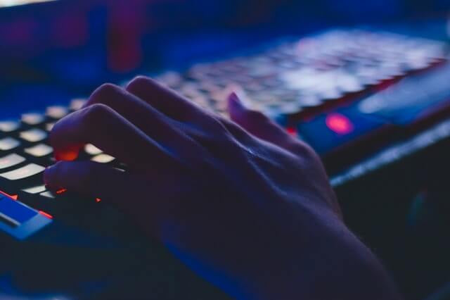 Is Sweat Hurting Your A-Game? How to Stop Sweating While Gaming
