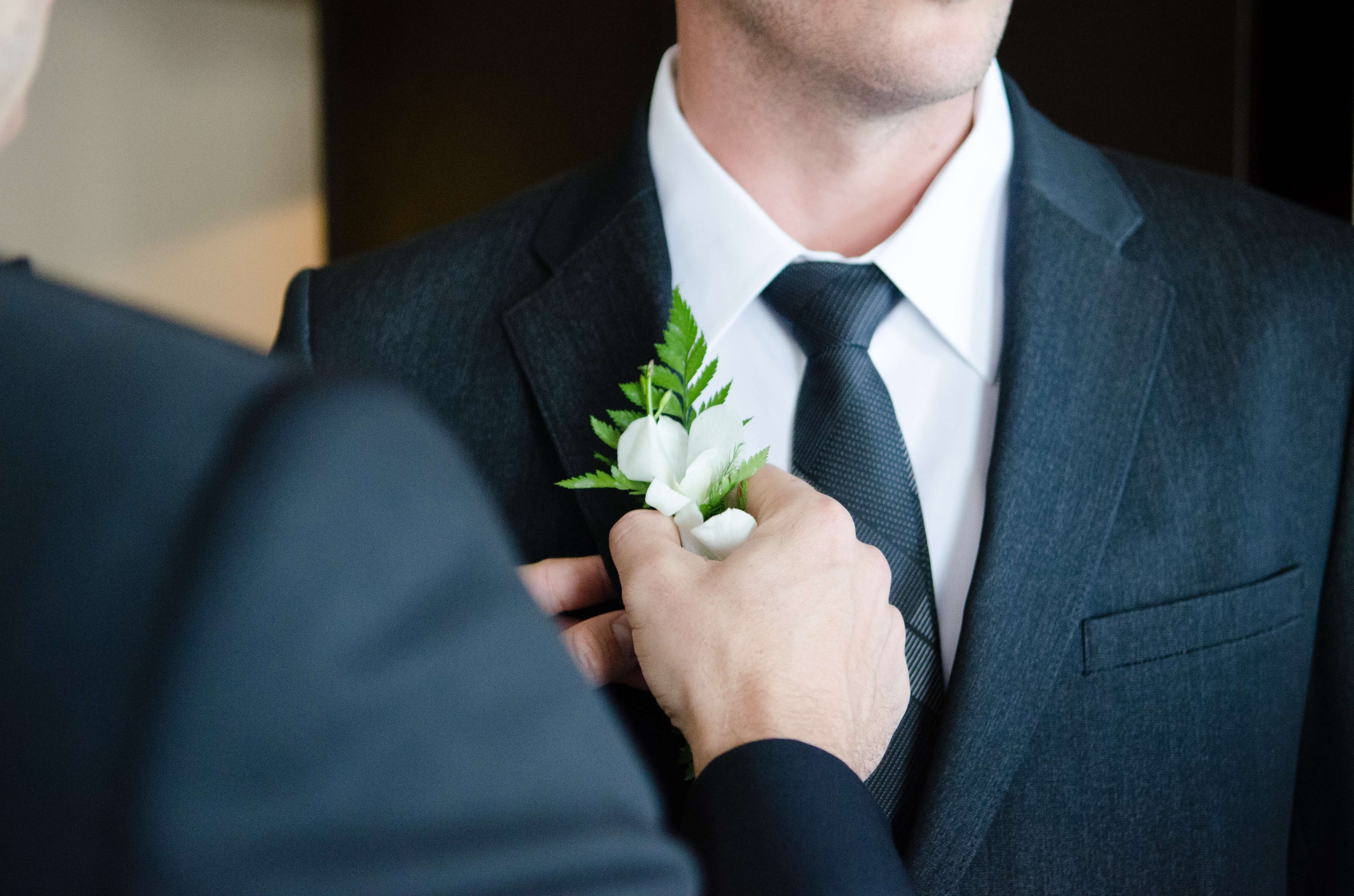 20 Wedding Day Must-Haves for Grooms and Groomsmen