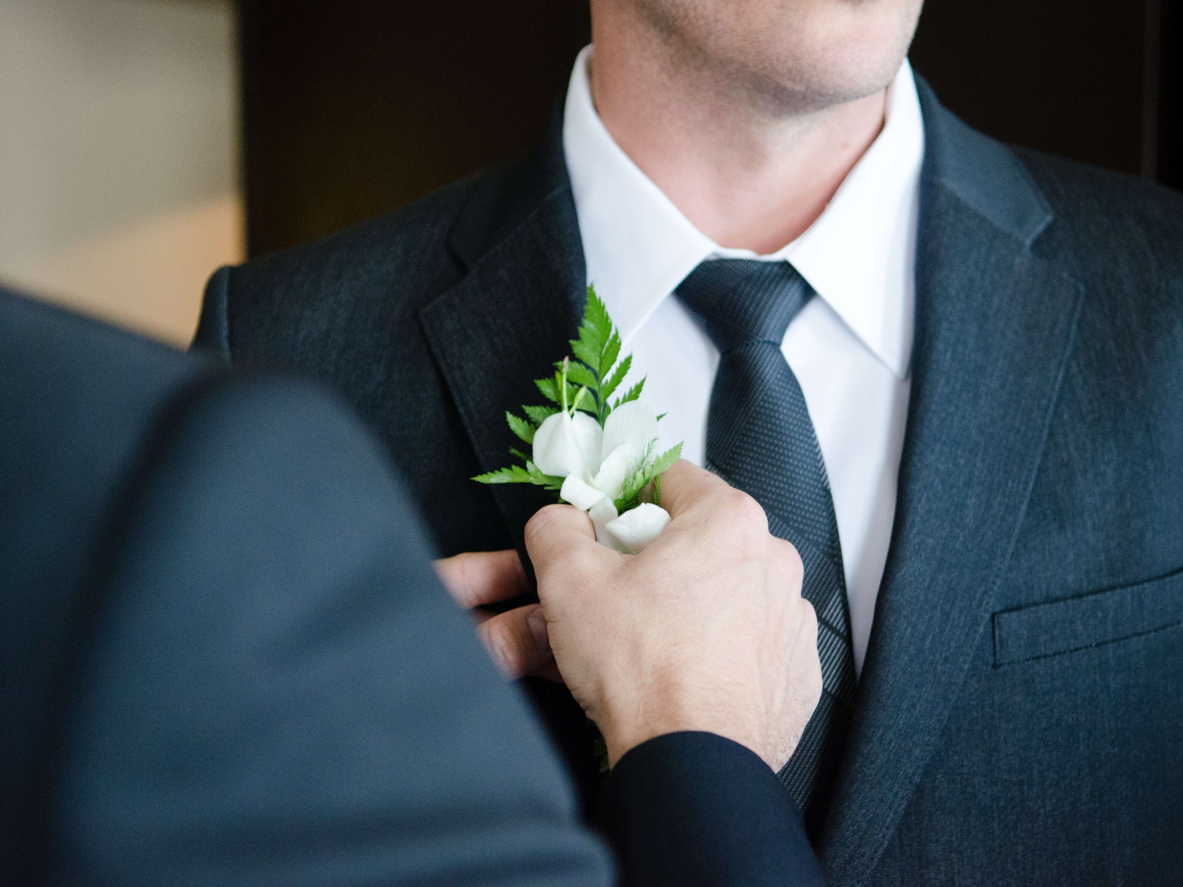 20 Wedding Day Must-Haves for Grooms and Groomsmen