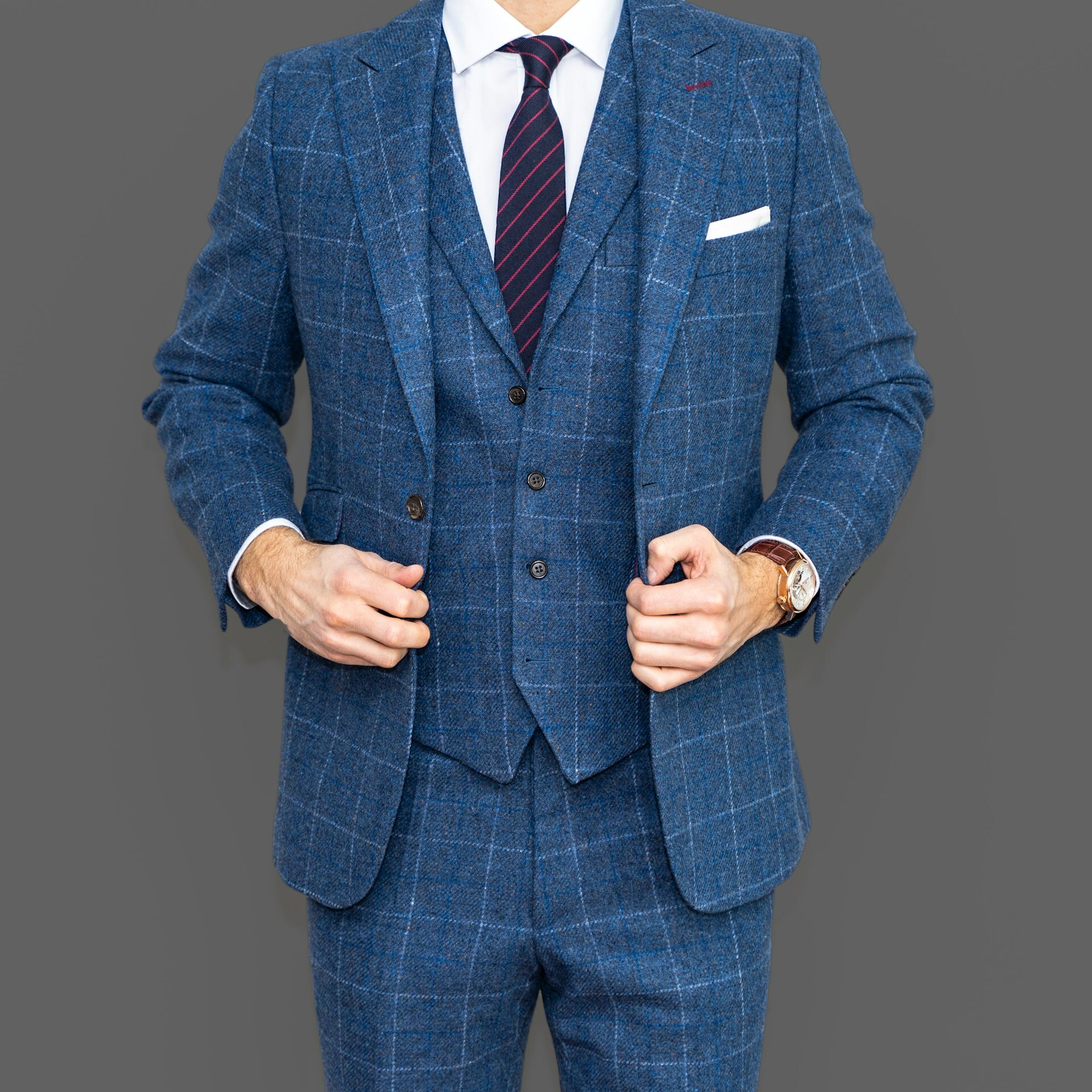 A man in a single-breasted suit